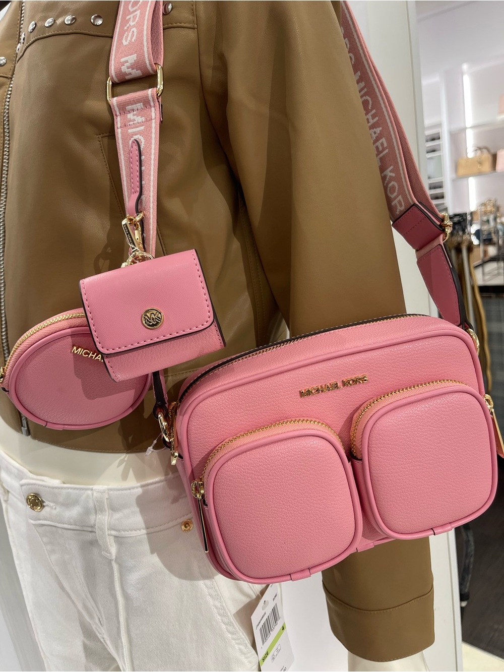 Michael Kors Jet Set Travel Med Pocket Leather Messenger XBody With Attachments